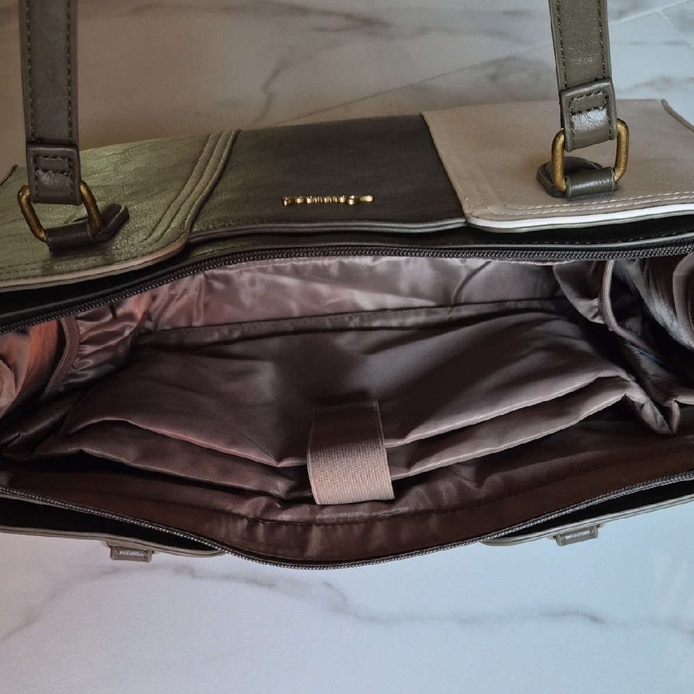 Lovevook 17 Inch Laptop Tote - Picture 5 of 11
